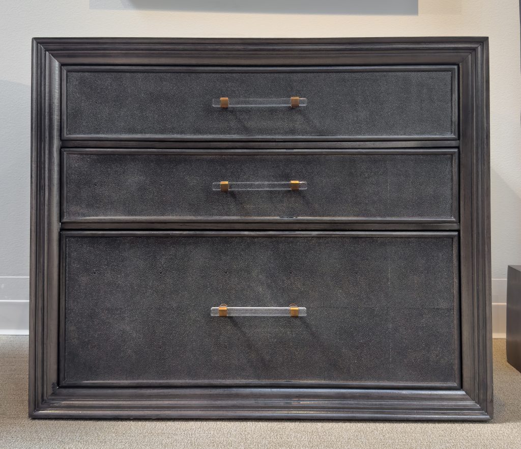Beautiful finishing with elegant embellishments, soft-close drawers, and a convertible filing drawer make this piece exceptionally exceptionally versatile.